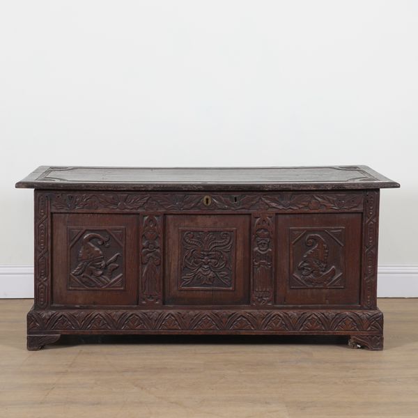 AN 18TH CENTURY OAK COFFER