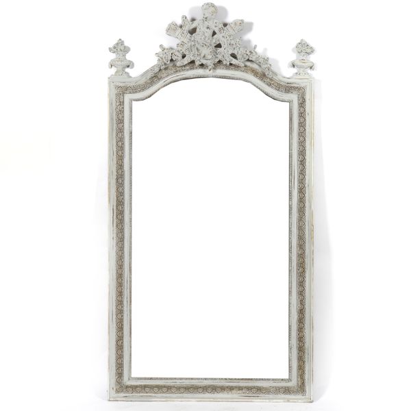 A LOUIS XV STYLE WHITE PAINTED ARCH TOPPED MIRROR