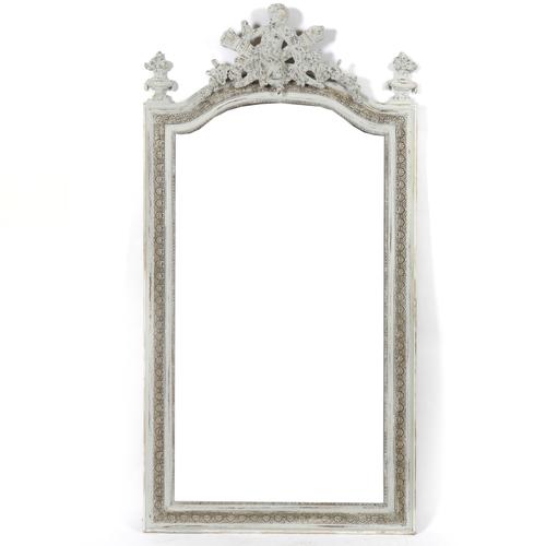A LOUIS XV STYLE WHITE PAINTED ARCH TOPPED MIRROR