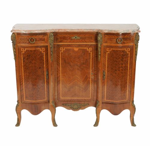 A LOUIS XV STYLE GILT METAL MOUNTED MARBLE TOPPED PARQUETRY INLAID SIDE CABINET