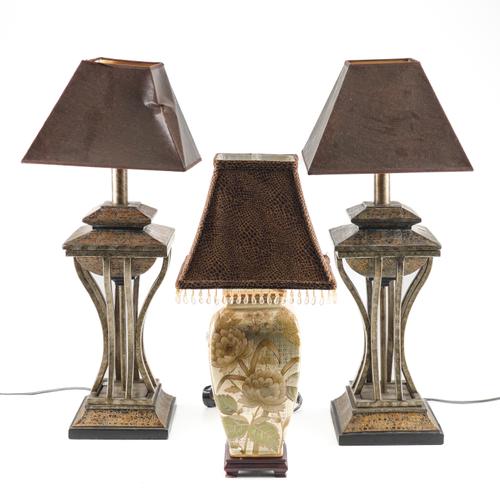 A PAIR OF SILVERED METAL AND SNAKE SKIN EFFECT COMPOSITE TABLE LAMPS (3)