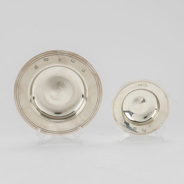 TWO SILVER ARMADA STYLE DISHES (2)