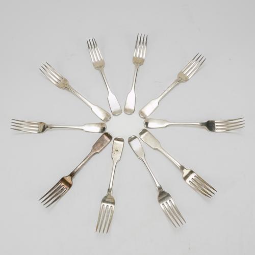TEN SILVER FIDDLE PATTERN TABLE FORKS (10)