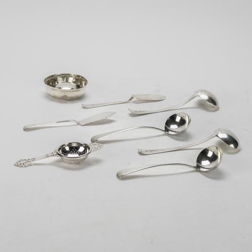 A GROUP OF SILVER (8)