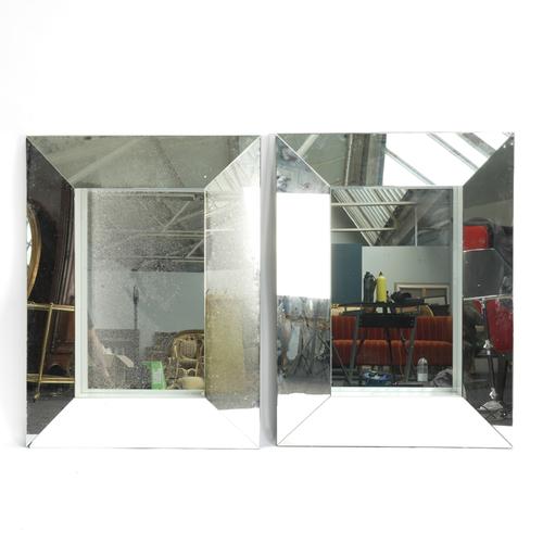 A PAIR OF 20TH CENTURY RECTANGULAR WALL MIRRORS (2)