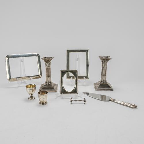 A GROUP OF SILVER AND SILVER MOUNTED WARES (9)