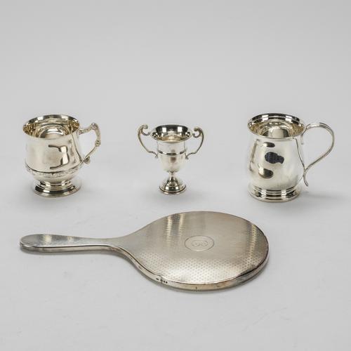 A GROUP OF SILVER AND SILVER MOUNTED WARES (4)