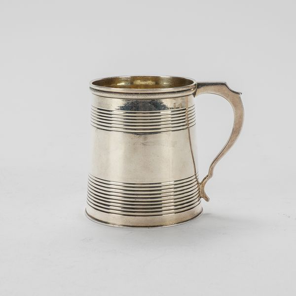 A GEORGE IV SILVER MUG