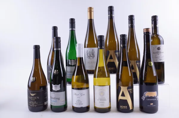 TWELVE BOTTLES GERMAN, ISRAELI AND AUSTRIAN WHITE WINE