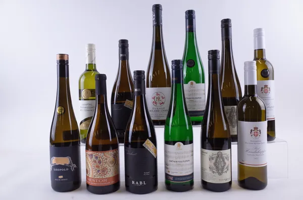 TWELVE BOTTLES AUSTRIAN WHITE WINE