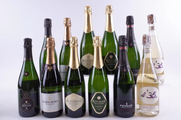 TWELVE BOTTLES ITALIAN SPARKLING WINE