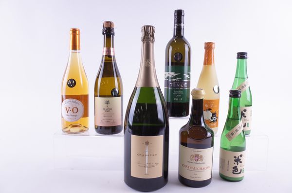 EIGHT BOTTLES VARIOUS WINES
