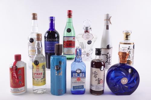 TWELVE BOTTLES VARIOUS SPIRITS