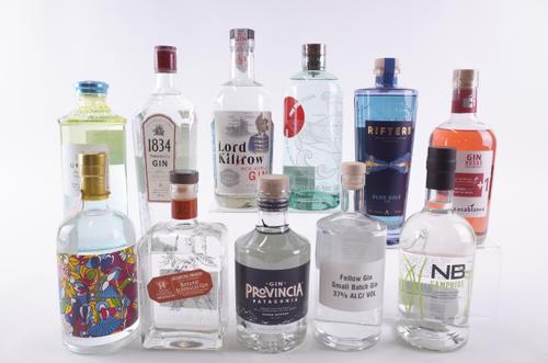 ELEVEN BOTTLES GIN