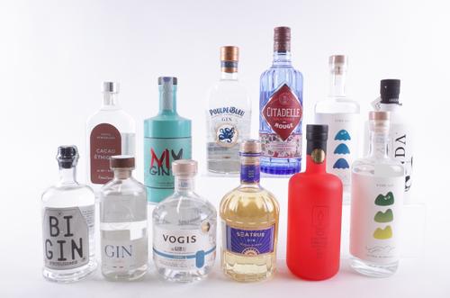 TWELVE BOTTLES GIN