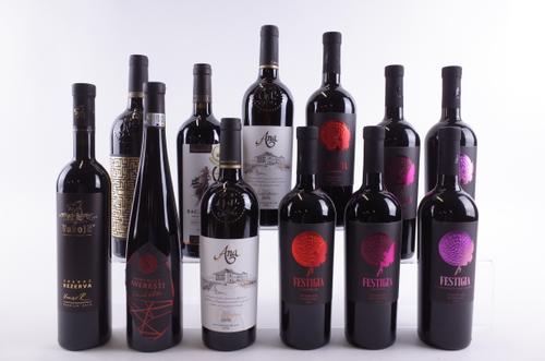 NINE BOTTLES ROMANIAN AND BOSNIAN RED AND THREE WHITE WINE