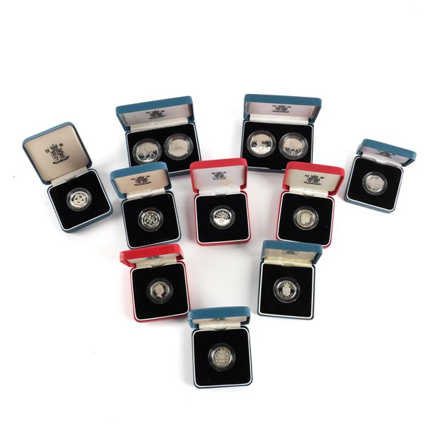 A GROUP OF ROYAL MINT SILVER PROOF COINS AND SETS (10)