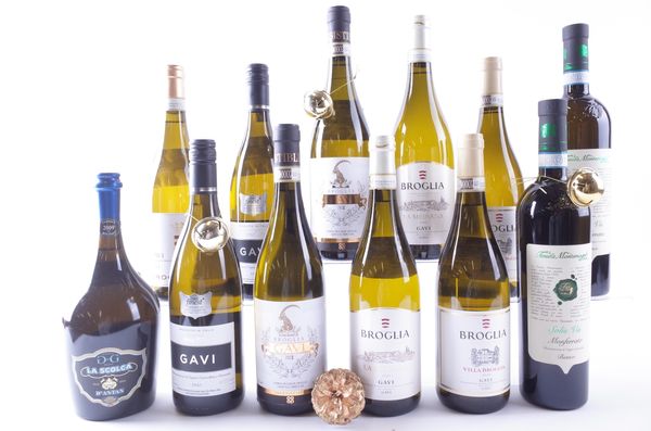 TWELVE BOTTLES ITALIAN WHITE WINE