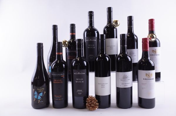 TWELVE BOTTLES AUSTRALIAN SHIRAZ