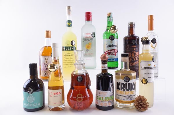 TWELVE BOTTLES VARIOUS LIQUEURS