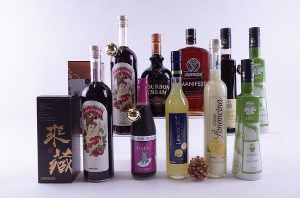 TWELVE BOTTLES VARIOUS LIQUEURS