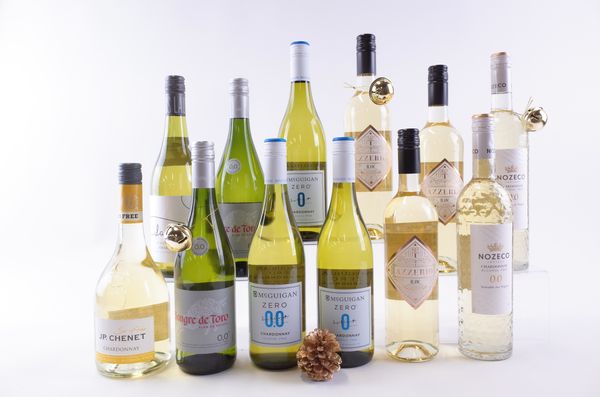 TWELVE BOTTLES ALCOHOL-FREE WHITE WINE