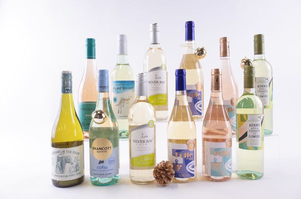 TWELVE BOTTLES ALCOHOL-FREE AND LOW ALCOHOL WHITE AND ROSÉ WINE