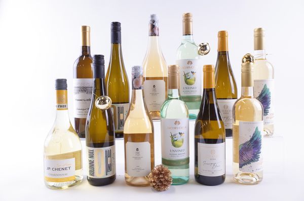 TWELVE BOTTLES ALCOHOL-FREE WHITE WINE