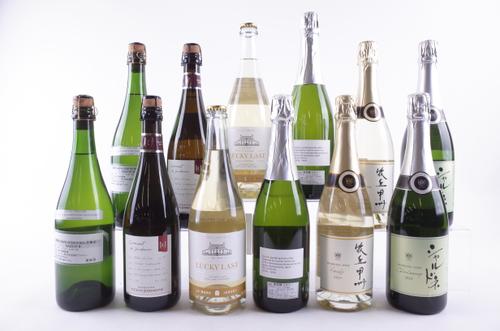 TWELVE BOTTLES SPARKLING WINE
