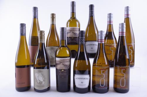 TWELVE BOTTLES CANADIAN WHITE WINE