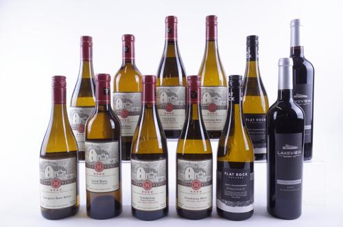 TEN BOTTLES CANADIAN WHITE AND TWO RED WINE