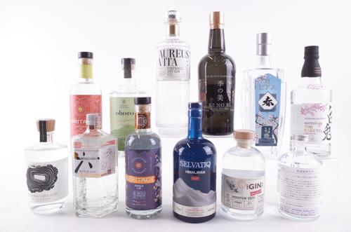 TWELVE BOTTLES GIN