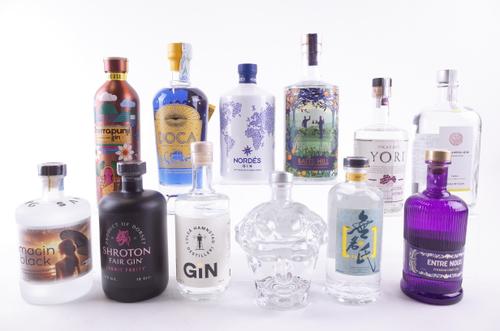 TWELVE BOTTLES GIN