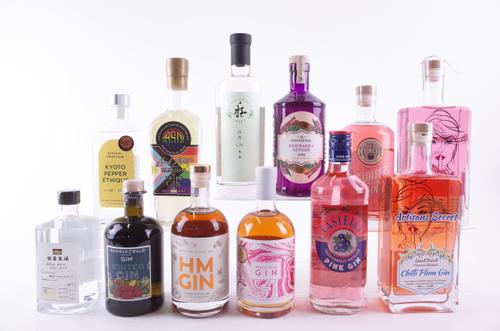 TWELVE BOTTLES GIN