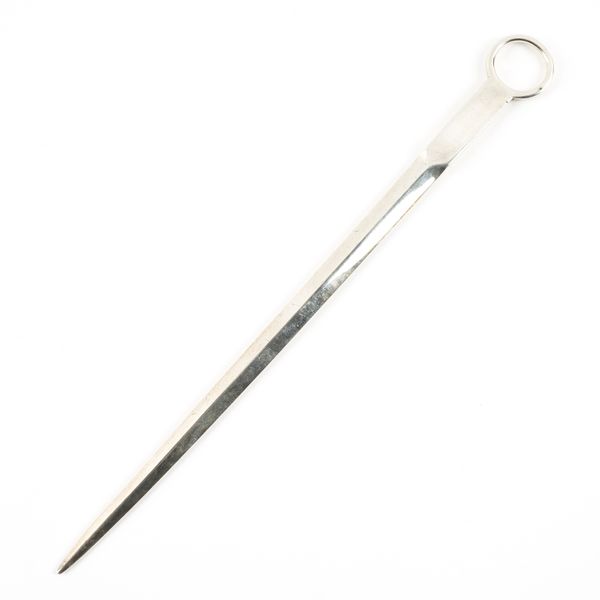 A WILLIAM IV SILVER SKEWER