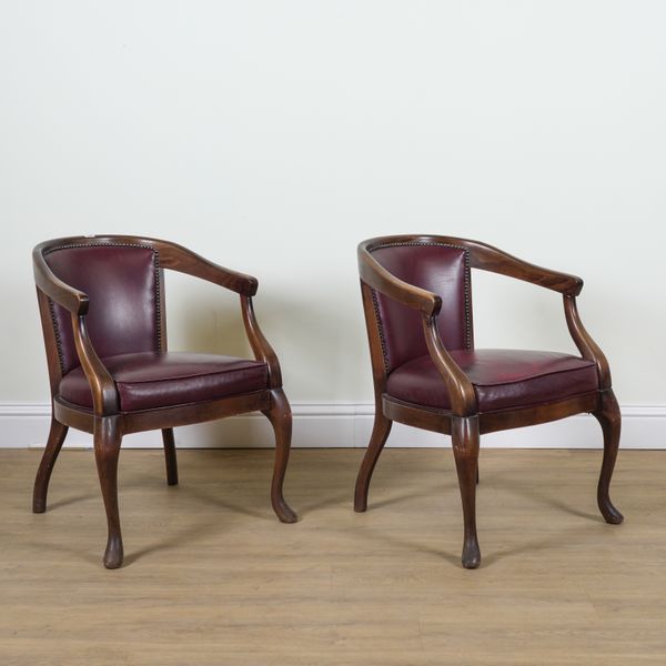 A PAIR OF EDWARDIAN STAINED BEECH TUB BACK OPEN ARMCHAIRS (2)