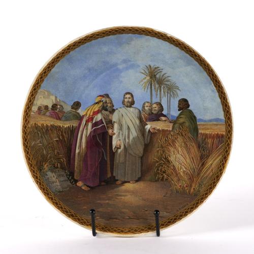 AN UNUSUAL PRATTWARE CIRCULAR PLAQUE