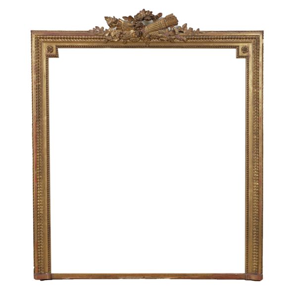 A 19TH CENTURY FRENCH GILT FRAMED MIRROR