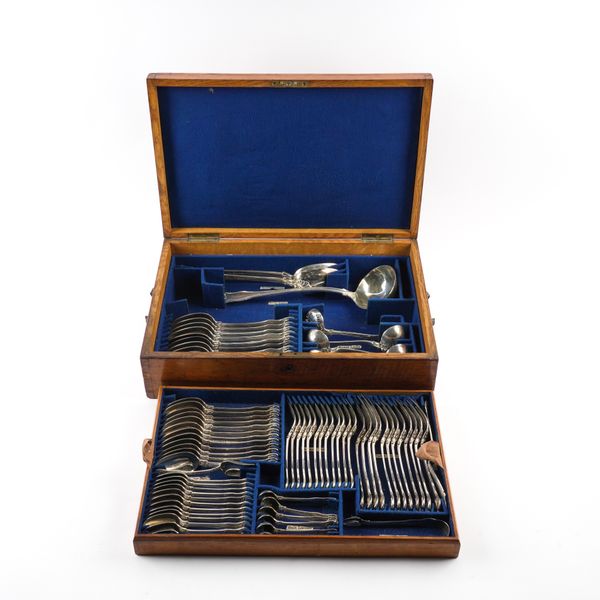 A VICTORIAN PART CANTEEN OF SILVER FLATWARE