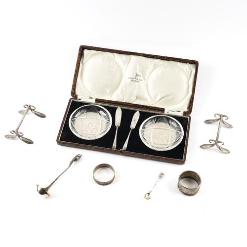 A SMALL GROUP OF SILVER, FOREIGN AND PLATED WARES (7)