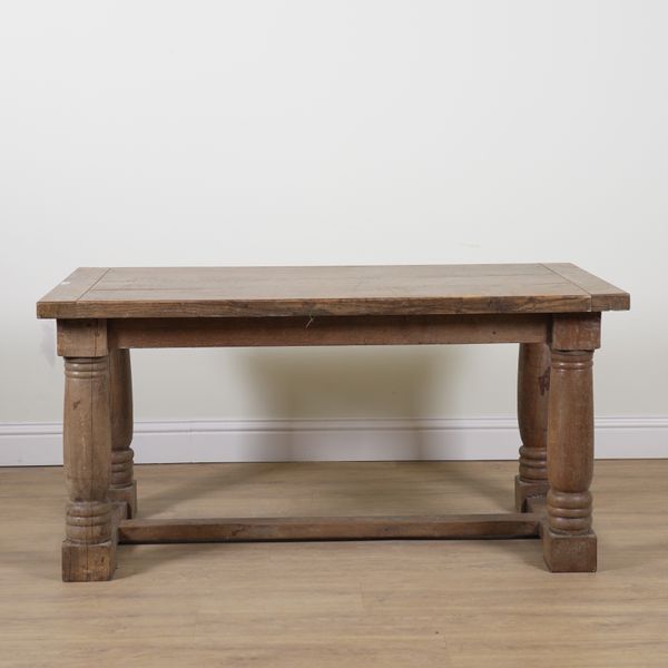 AN 18TH CENTURY STYLE OAK DINING TABLE