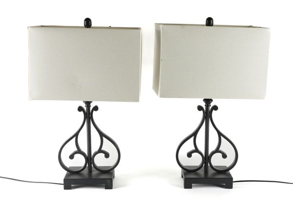 A PAIR OF FAUX WROUGHT IRON TABLE LAMPS (2)