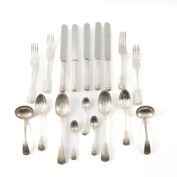 A SILVER DOUBLE STRUCK, FIDDLE, THREAD AND SHELL PATTERN PART CANTEEN OF TABLE FLATWARE