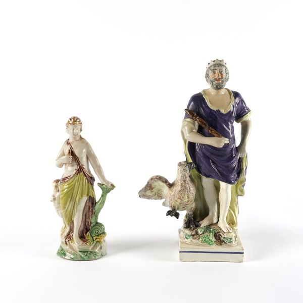 A WOOD FAMILY GROUP OF VENUS AND CUPID (2)