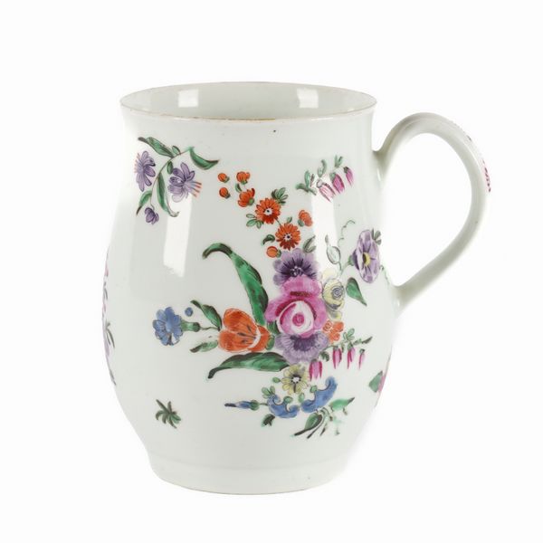 A WORCESTER PORCELAIN BALUSTER MUG