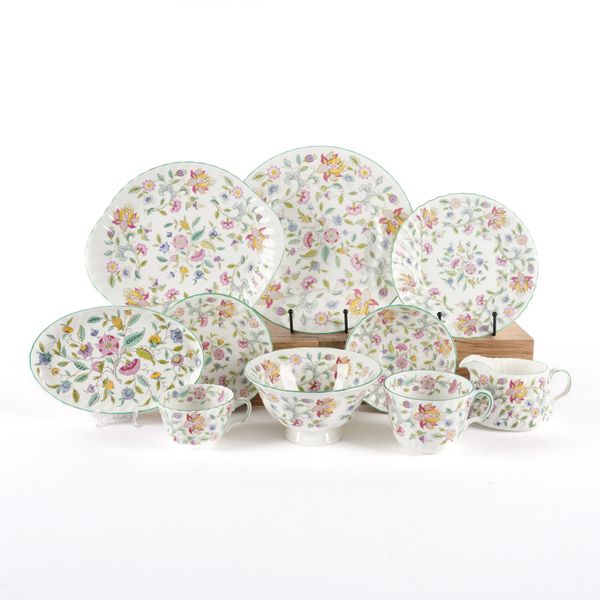 A GROUP OF MINTON `HADDON HALL' PATTERN BONE CHINA ( 37)