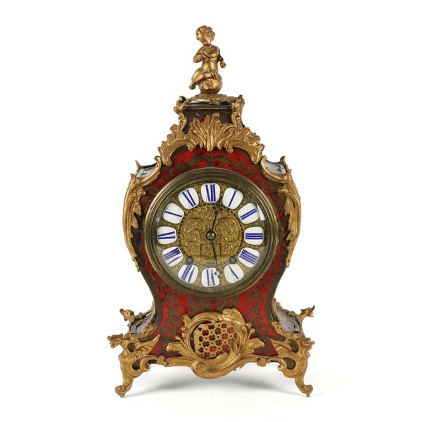 A VICTORIAN TORTOISESHELL AND BRASS 'BOULLE' MARQUETRY MANTEL CLOCK