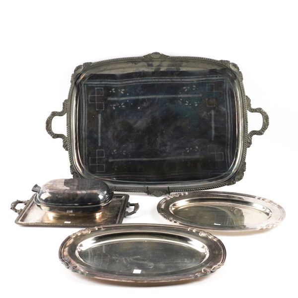 A PLATED LARGE RECTANGULAR TWIN HANDLED TRAY AND FURTHER ITEMS (5)