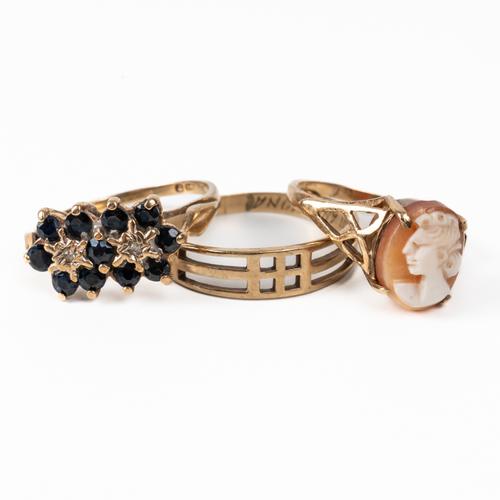 THREE 9CT GOLD RINGS (3)