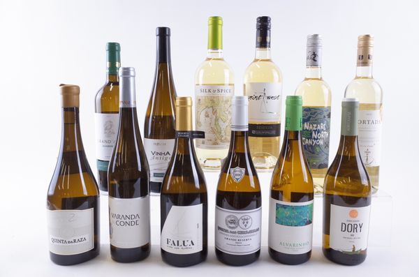 TWELVE BOTTLES PORTUGUESE WHITE WINE